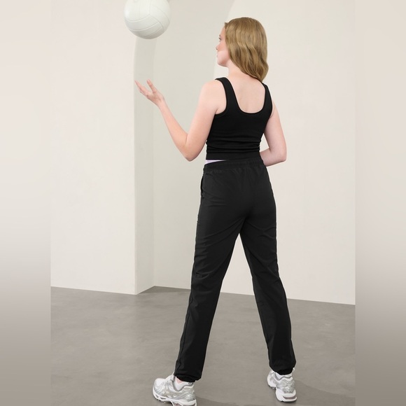 ATHLETA GIRL RISE ABOVE RIB CROP TANK SIZE M(8-10) BLACK - Picture 3 of 8